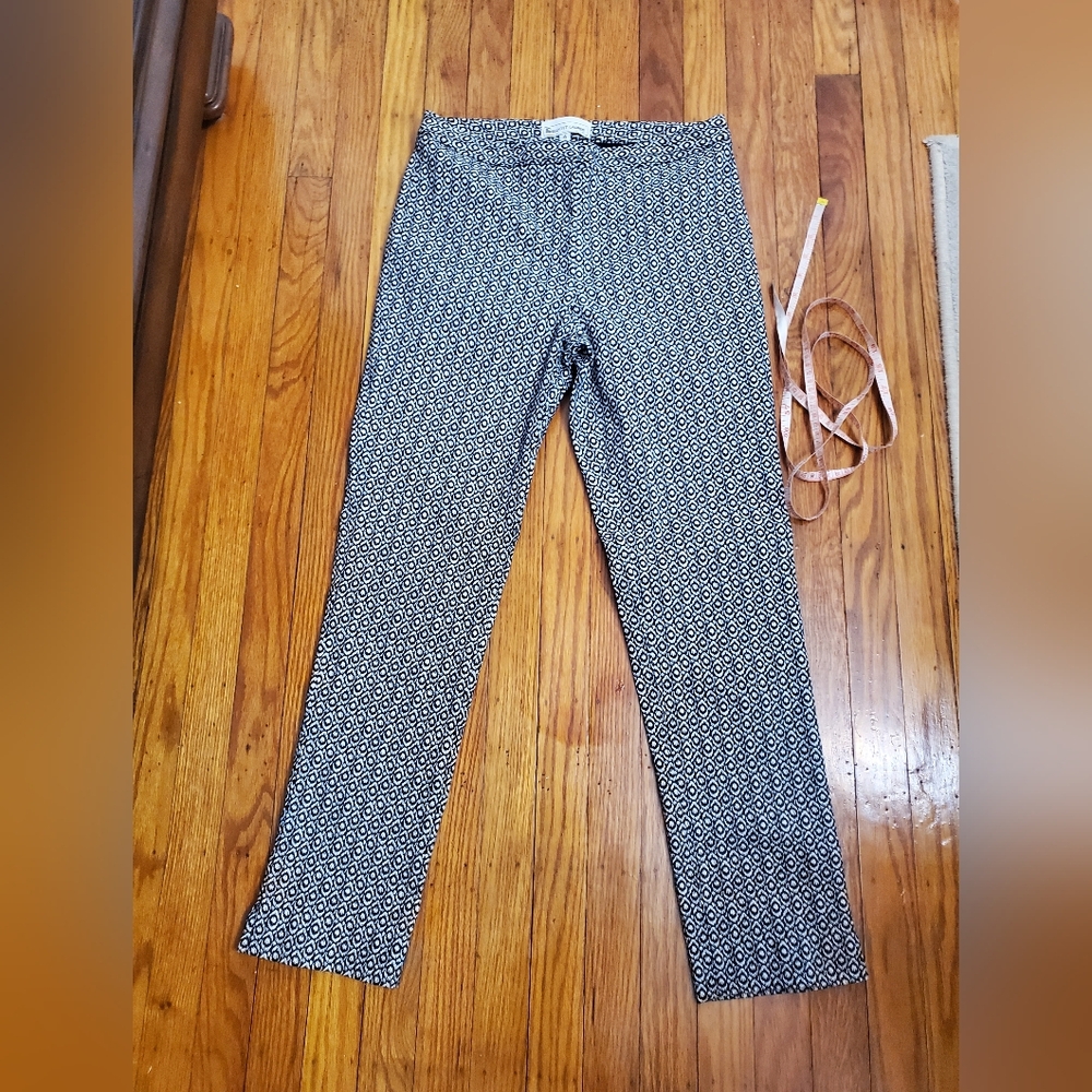 Elliott Lauren Black and White Geometric Chinos